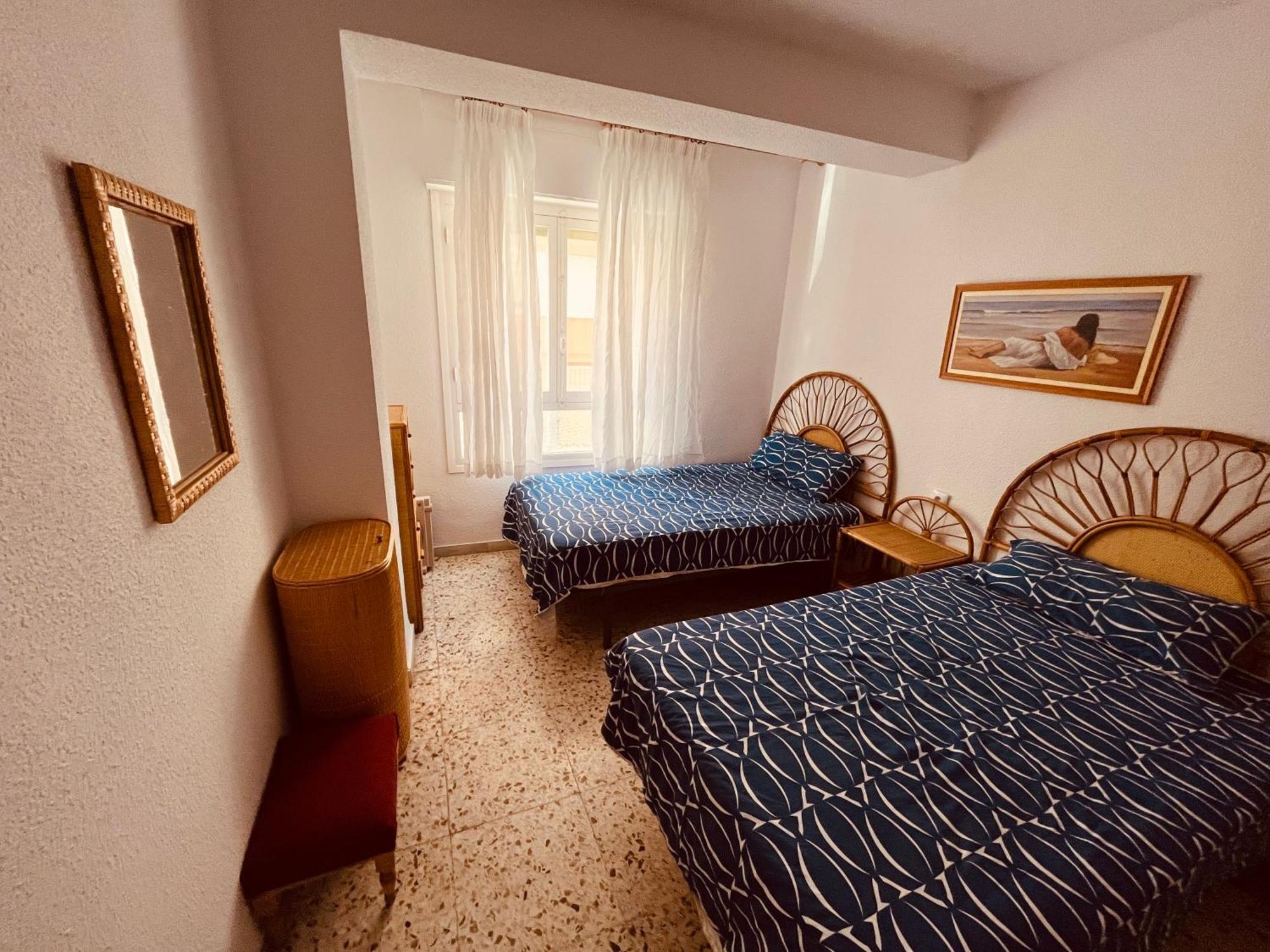 Uroczy Apartament Przy Playa De Los Locos Torrevieja Exteriér fotografie